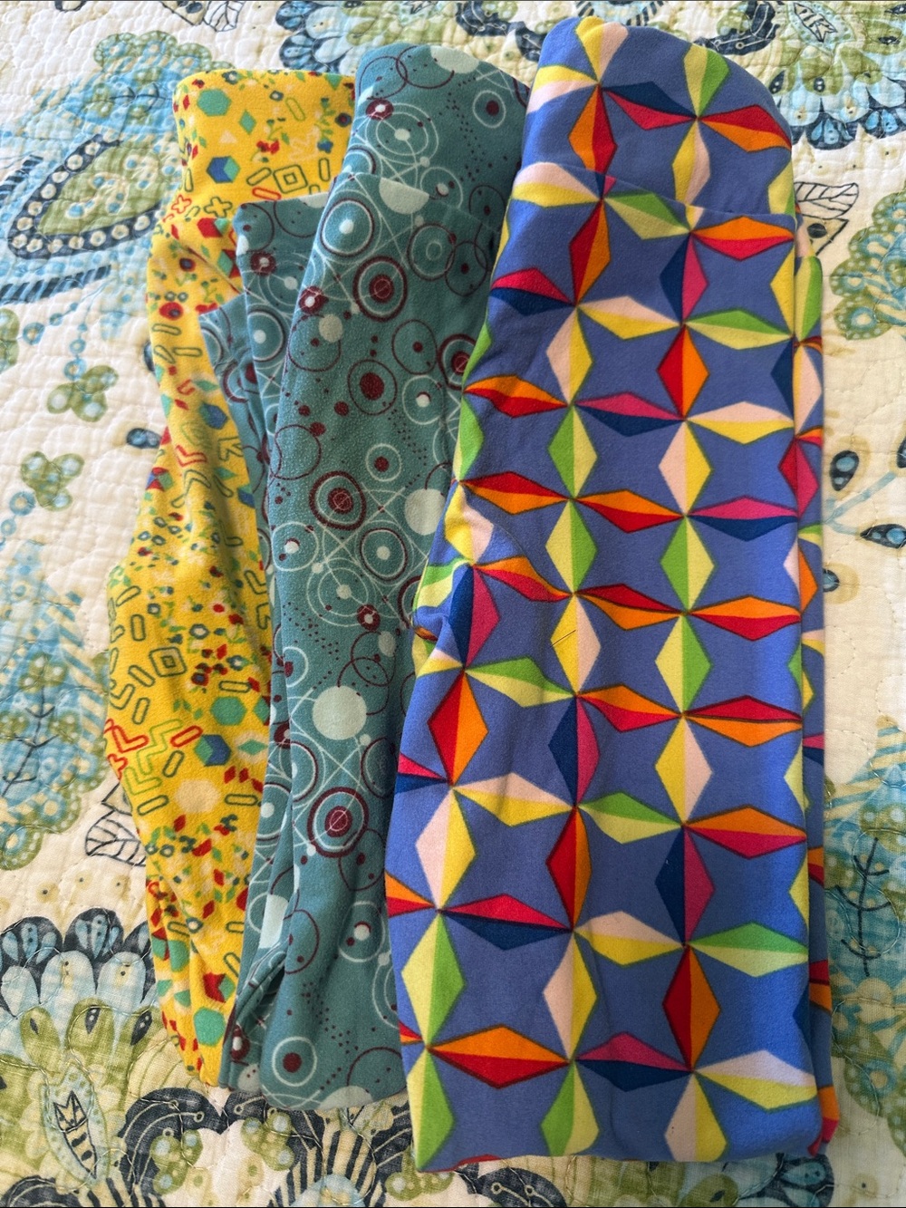 LuLaRoe Kids Colorful Geometric & Abstract Print Leggings